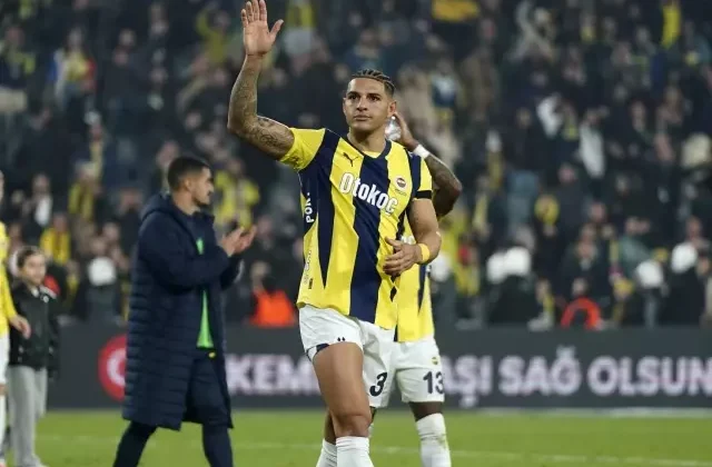 Fenerbahçe’nin çuvalla para verip aldığı futbolcu saçını pembeye boyattı