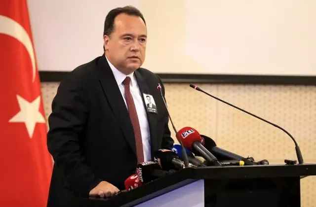 Ferdi Zeyrek’in yerine seçilen Besim Dutlulu’nun paylaşımı tepki çekti
