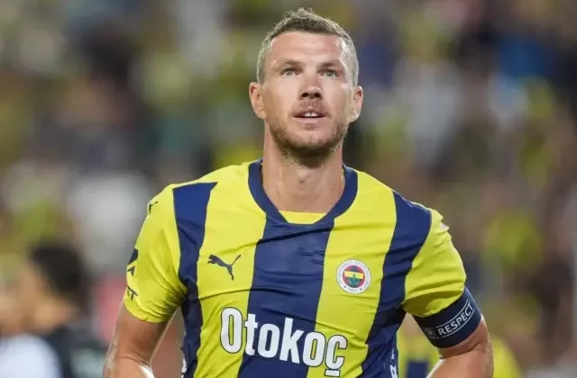 Fiorentina’ya imza atacak olan Dzeko’nun reddettiği dev takımı açıkladılar