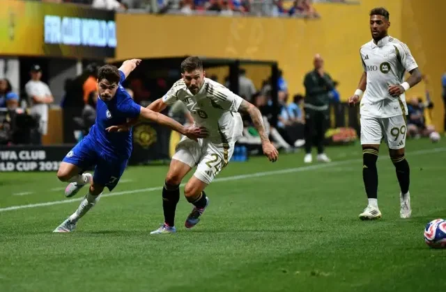 Flamengo Chelsea’yi bozguna uğrattı