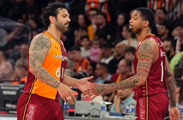 Galatasaray’da bir dönem sona erdi! 601 maçta forma giyen Göksenin Köksal’a veda