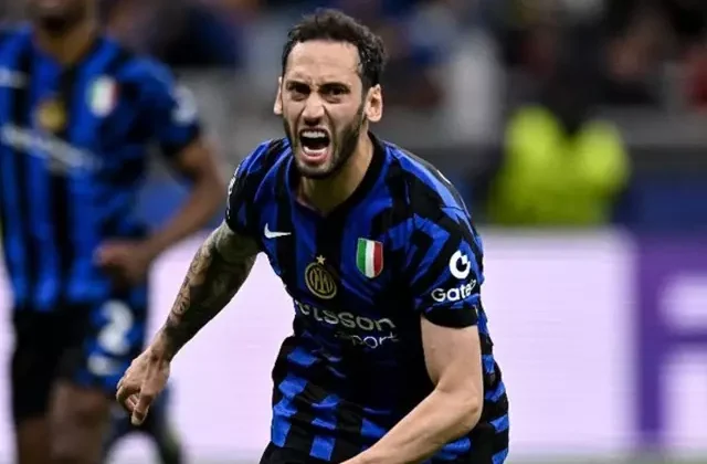Hakan Çalhanoğlu’nun menajeri transfer için İstanbul’da