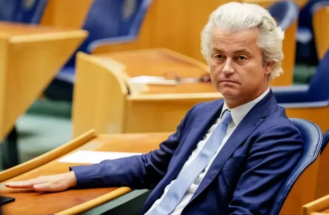 Hollanda’da hükümet düştü