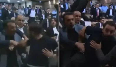 İBB Meclisi karıştı! AK Parti ve CHP’li  üyeler birbirlerinin üzerine yürüdü
