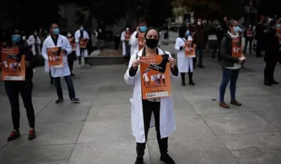 İspanya’da doktorlar genel greve gitti