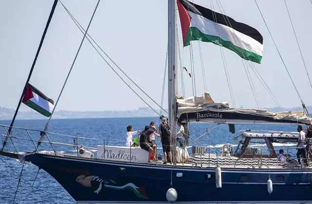 İsrail’den Gazze’ye yardım götüren Madleen gemisine tehdit