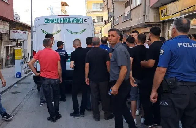 Birlikte alkol aldıkları kişiyi öldürdüler, “Kanepeden düştü” diye yalan söylediler