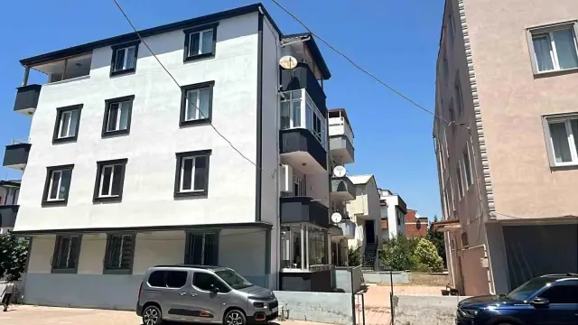 Kocaeli’de balkondan düşen 1,5 yaşındaki çocuk ağır yaralandı
