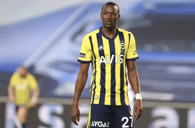 Mame Thiam canlı yayında açıkladı: Fenerbahçe’ye imza atacak