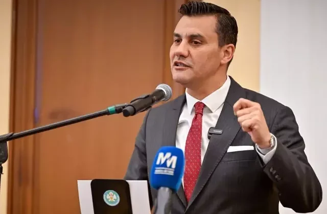 Manisa Büyükşehir Belediye Başkanı Ferdi Zeyrek’i elektrik çarptı