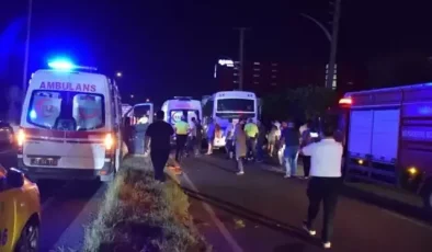 Manisa’da işçi servisi tırla çarpıştı! 20 yaralı