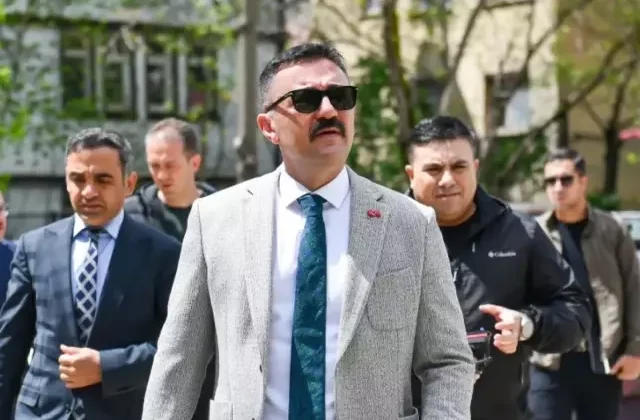 Merkeze alınan Tunceli Valisi’nden dikkat çeken paylaşım: Kudretim olsa kökünden keserdim