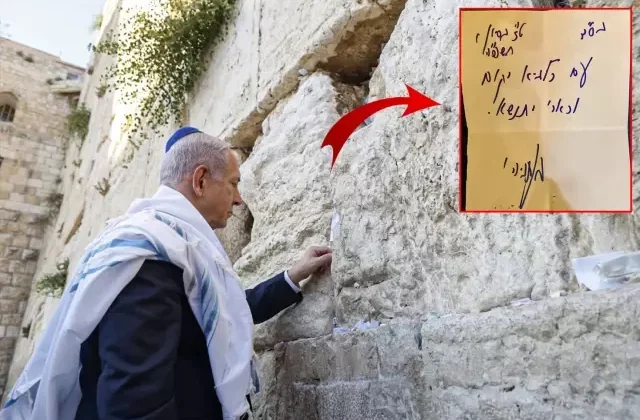 Netanyahu İran’a yönelik saldırıdan önce Ağlama Duvarı’na not bıraktı