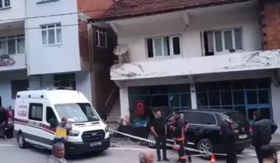 Ordu’da kaldırımda bekleyen iki kişi cipin çarpması sonucu hayatını kaybetti