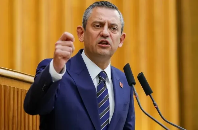 Özel’den CHP kurultay davasının ertelenmesine ilk tepki