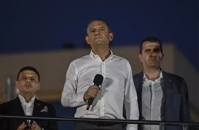 Özel’den namaz çıkışı sert sözler: Bin pişman ederim