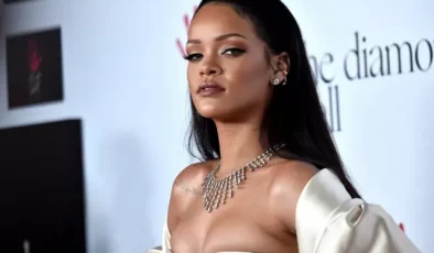 Rihanna’nın babası hayatını kaybetti