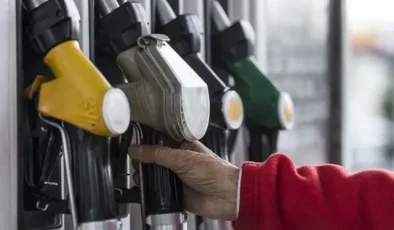 Rüzgar tersine döndü! Petrol fiyatı düştü, akaryakıta indirim bekleniyor