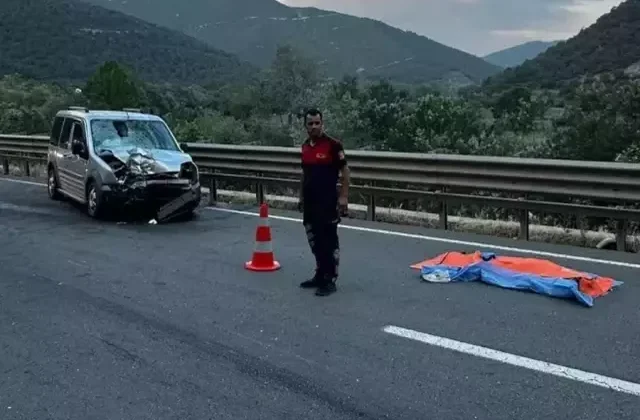 Sakarya’da otomobil ve motosiklet çarpıştı! 1 kişi hayatını kaybetti