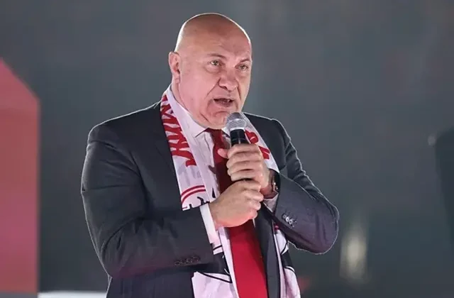 Samsunspor sezonun ilk transfer bombasını patlattı