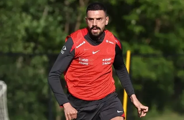 Süper Lig devi Merih Demiral için kolları sıvadı