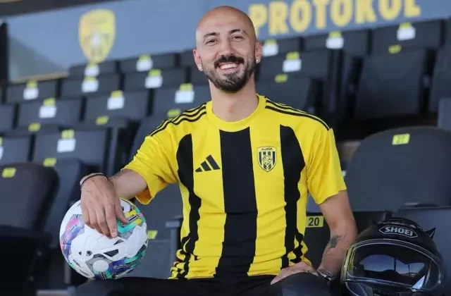 Süper Lig’in unutulmaz ismi Ahmet İlhan Özek’ten sürpriz imza