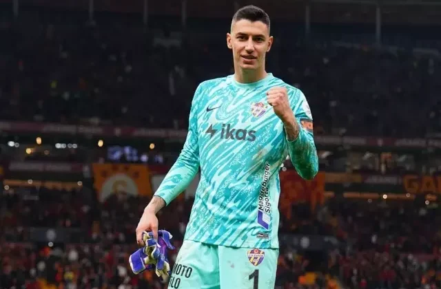 Trabzonspor, Berke Özer için görüşmelere başladı