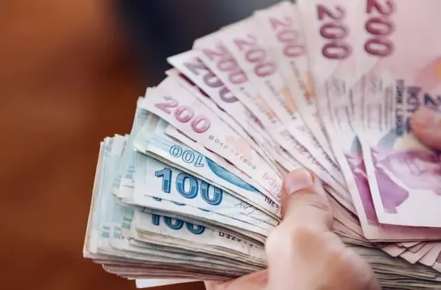 TÜBİTAK tersine beyin göçü için harekete geçti! 186 bin TL maaş verecekler