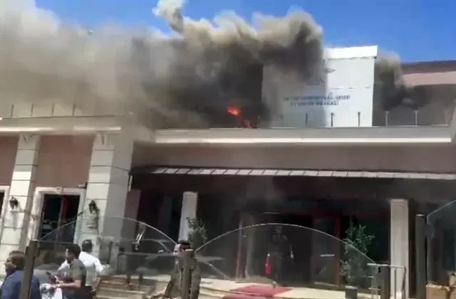 Üsküdar’da sosyal tesiste yangın