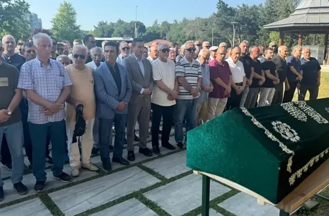 Usta sanatçı Mehmet Erenler son yolculuğuna uğurlandı