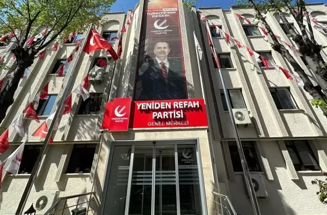 Yeniden Refah Partili 5 belediye meclis üyesi istifa etti