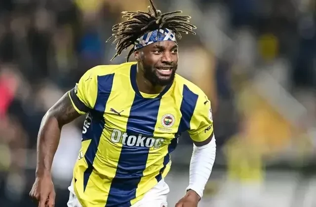 Yılın transfer bombası! Fenerbahçe’den ayrıldı ezeli rakibe imzayı atıyor