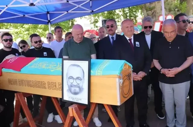 Yönetmen Ahmet Selim Tuncer memleketinde son yolculuğuna uğurlandı