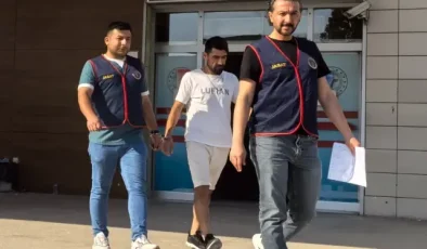 11 yıl hapis cezasıyla aranıyordu, kafede çay içerken yakalandı