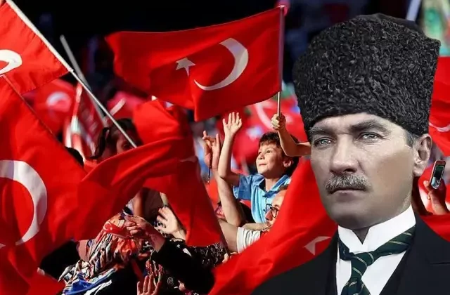 15 Temmuz etkinliklerinde “Atatürk fotoğrafları yasaklandı” iddiasına yalanlama