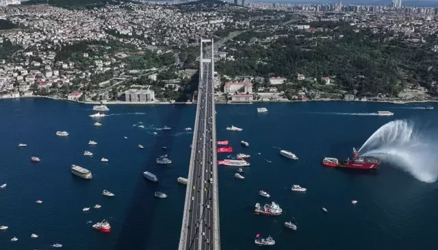 15 Temmuz şehitleri anısına 253 tekne boğazdan geçti