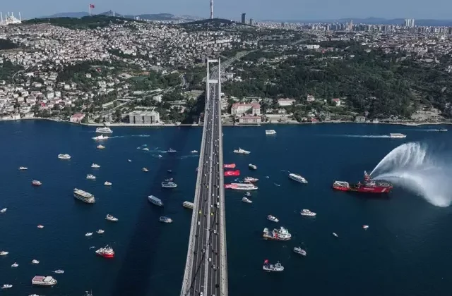 15 Temmuz şehitleri anısına 253 tekne boğazdan geçti