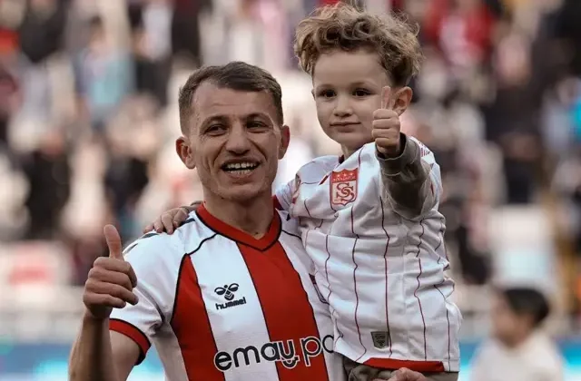17 yıl sonra Sivasspor’a veda eden Ziya Erdal’dan kulübüne sert tepki