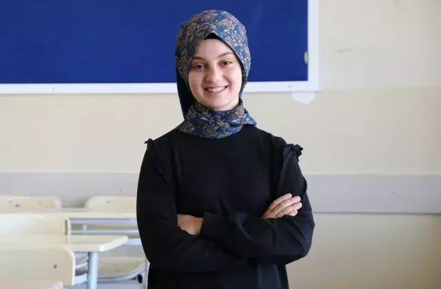 6 Şubat’ta kaybettiği babasına verdiği sözü tuttu, LGS’den tam puan aldı
