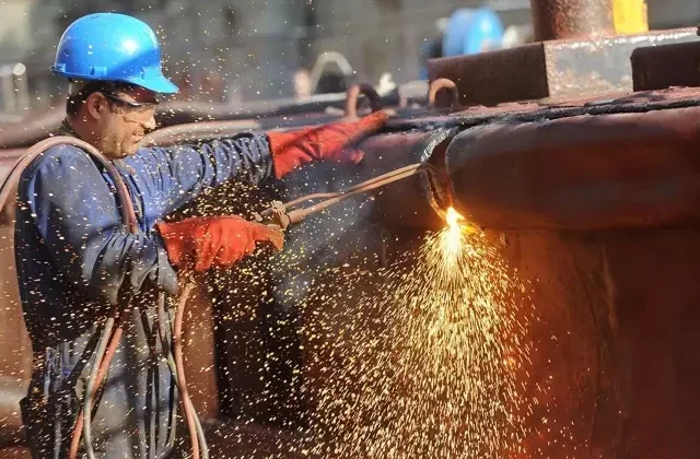 600 bin kamu işçisine ilk 6 ay için yüzde 24 zam teklif edildi