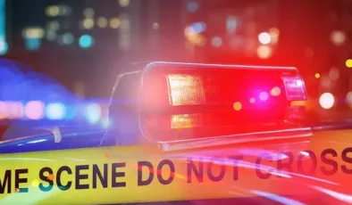 ABD’de araç kalabalığın arasına daldı: 20’den fazla kişi yaralandı