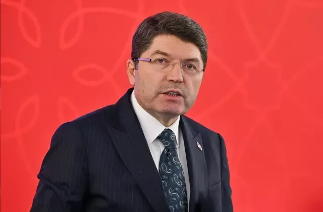 Adalet Bakanı Tunç: CHP’li belediyelere soruşturmalar yasal sınırlar içinde sürdürülmektedir