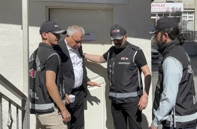 Adana Büyükşehir Belediye Başkanı Zeydan Karalar tutuklandı