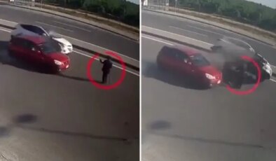 Aniden yola çıkan yaya, trafiği birbirine kattı