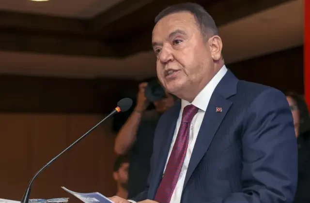 Antalya Büyükşehir Belediye Başkanı Muhittin Böcek tutuklandı