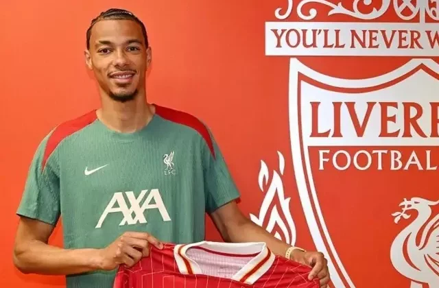 Avrupa’da rekor transfer gerçekleşti! Liverpool’un yeni golcüsü Ekitike