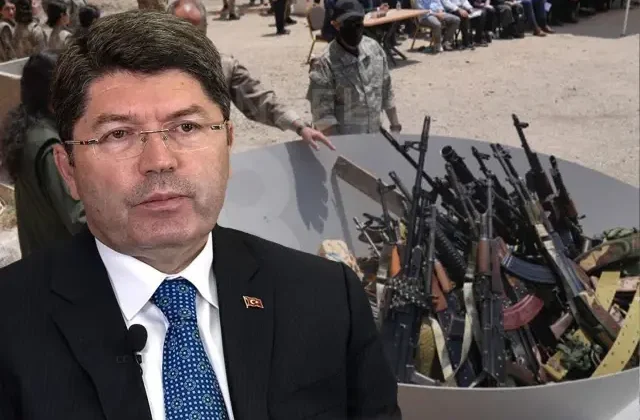 Bakan Tunç, PKK’nın silah yakmasını böyle yorumladı: Bugün kardeşliğimize vurulan hançer çıkarıldı