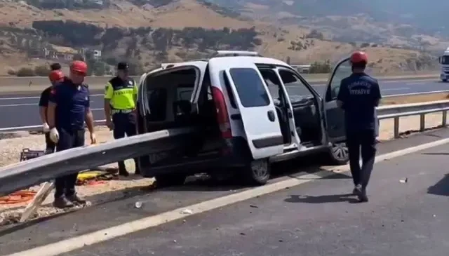 Bariyer motordan girdi, bagajdan çıktı: 2 kişi hayatını kaybetti