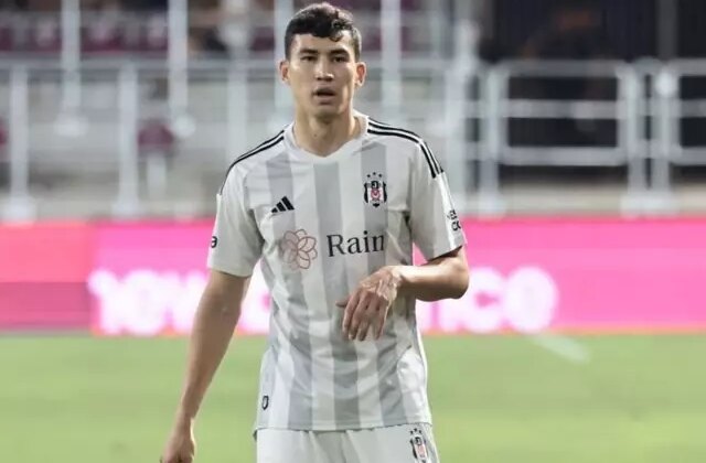 Beşiktaş’ta ayrılık! Babası transferi açıkladı