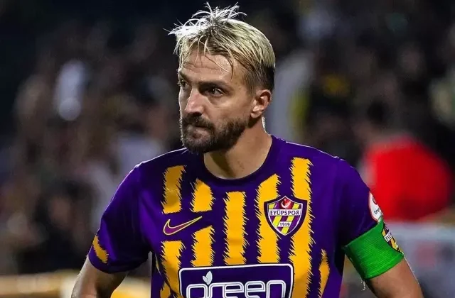 Caner Erkin yeni takımına imzayı attı
